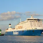 Bootsteg Moba-travel * Priwall