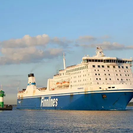 Bootsteg Moba-travel * Priwall